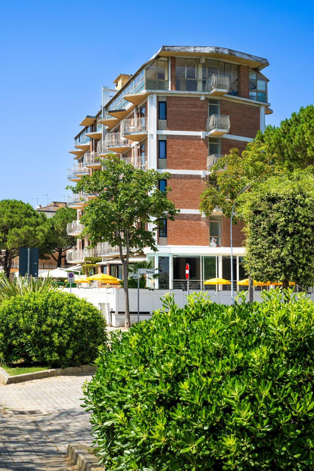 La Siesta 3*