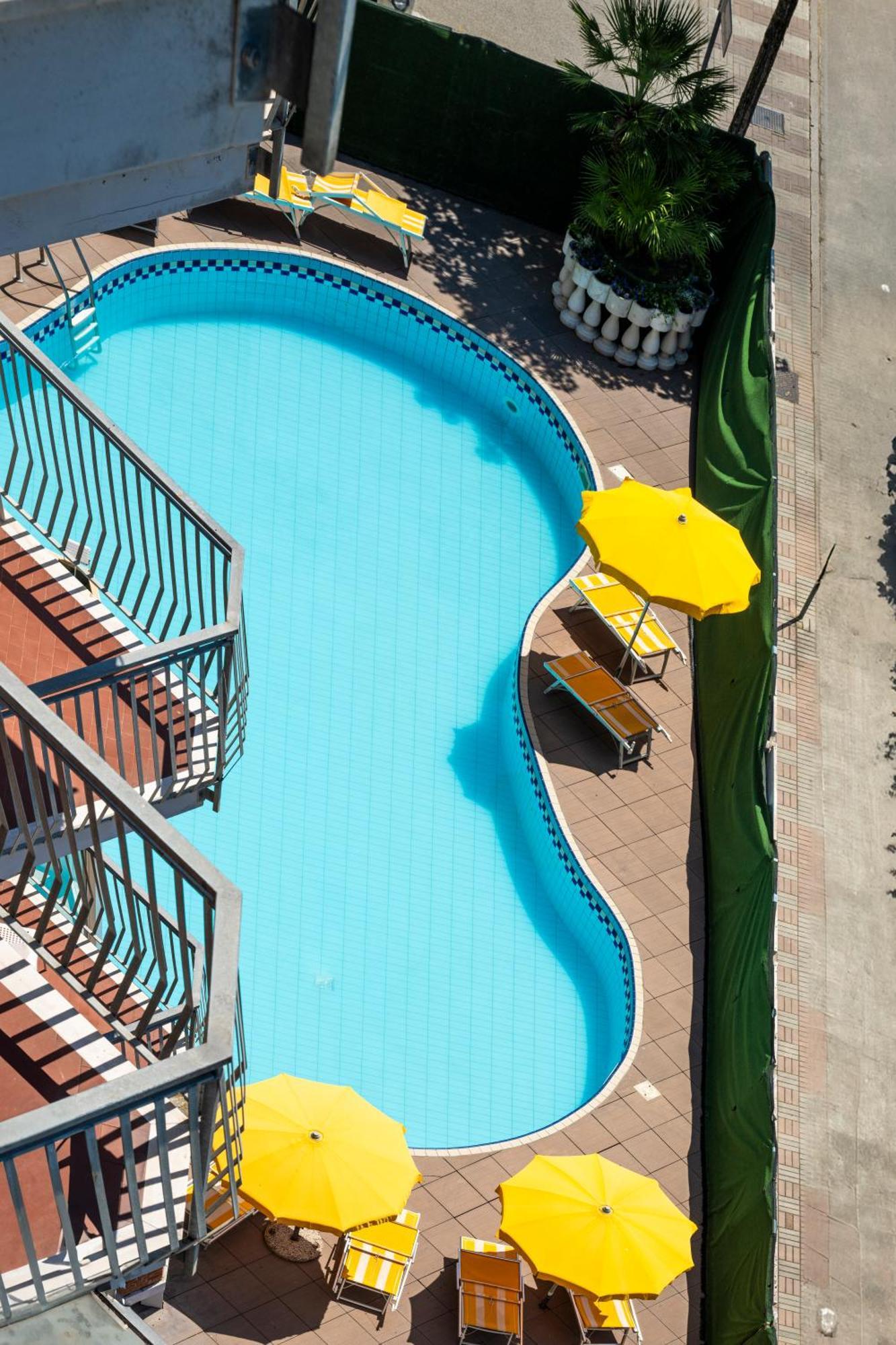 La Siesta Hotel